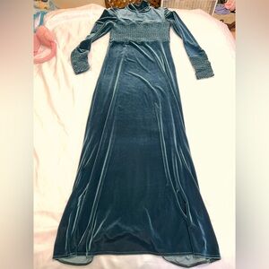 NWOT women’s BRUNO DULUC green velvet long sleeve maxi dress. Size M